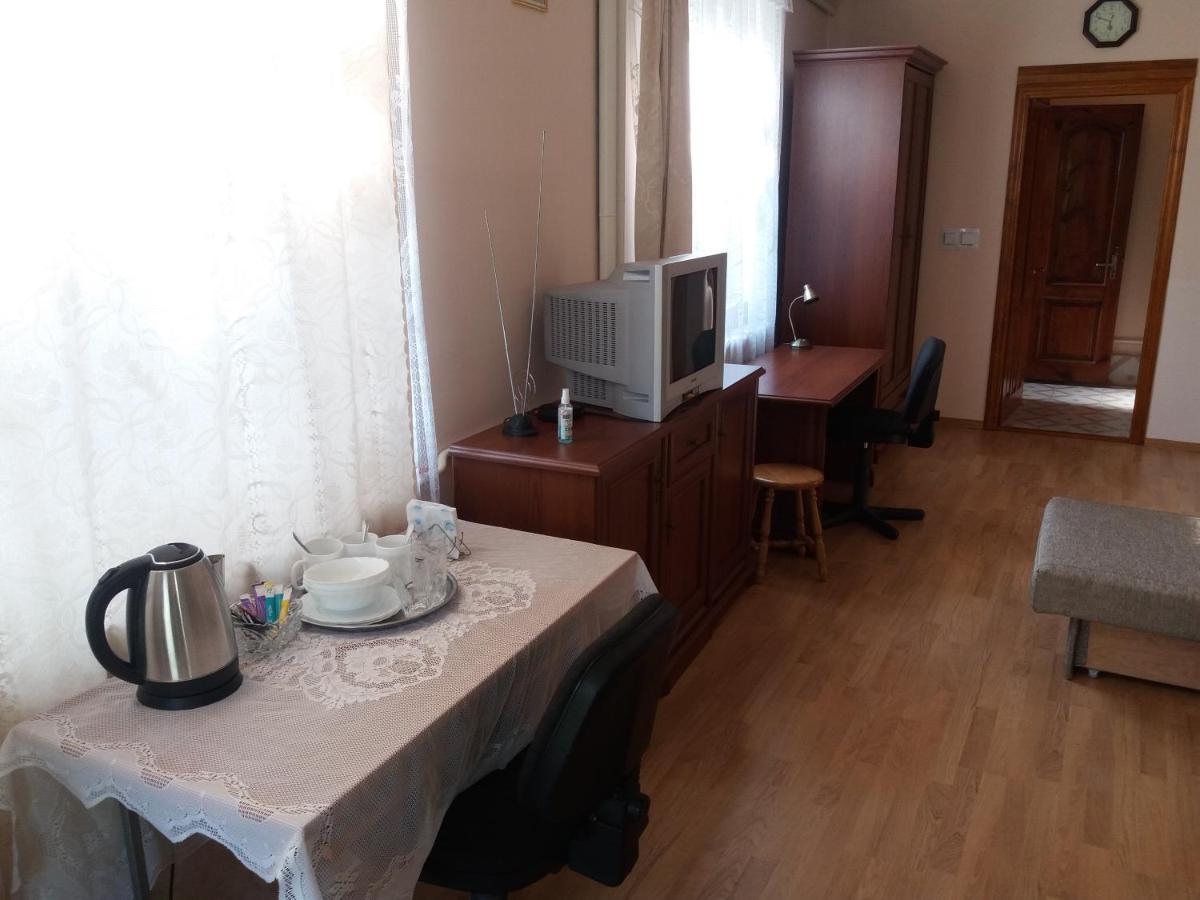 "Arttrakt" Hotell Lviv Eksteriør bilde
