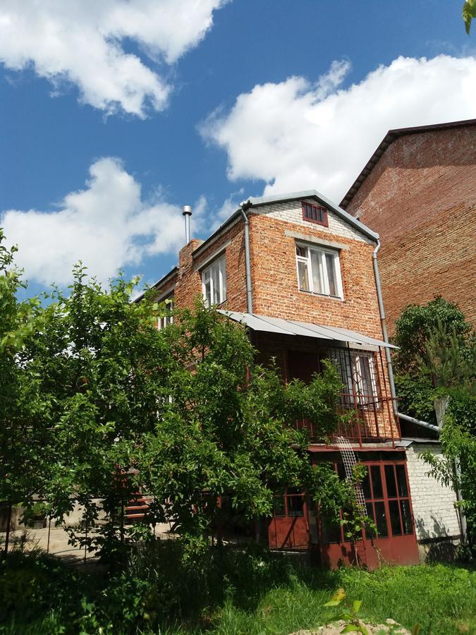 "Arttrakt" Hotell Lviv Eksteriør bilde